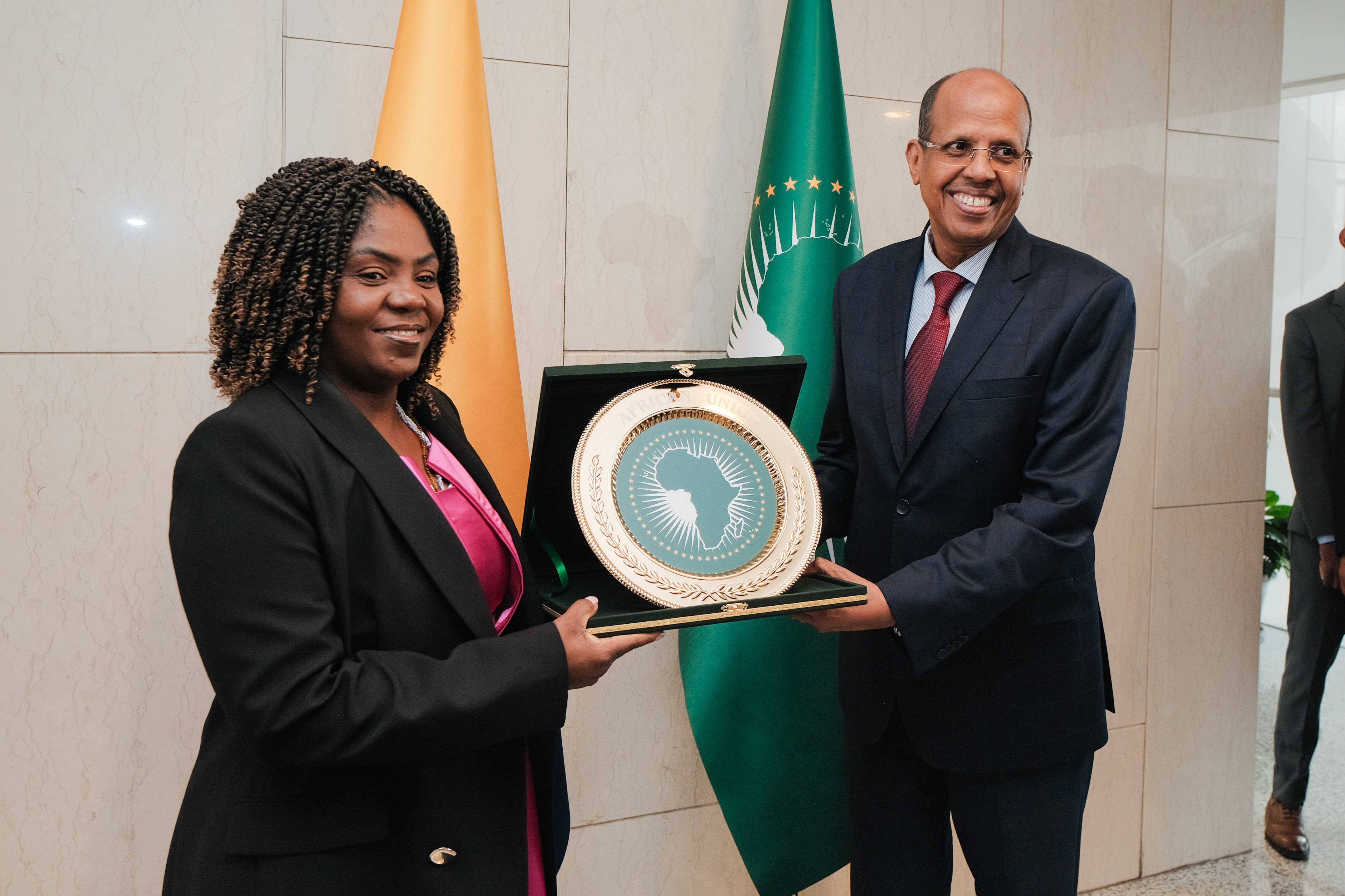 Vicepresidenta de Colombia, Francia Elena Márquez Mina, se reunió con el Presidente de la Comisión de la Unión Africana, Mahamoud Ali Youssouf