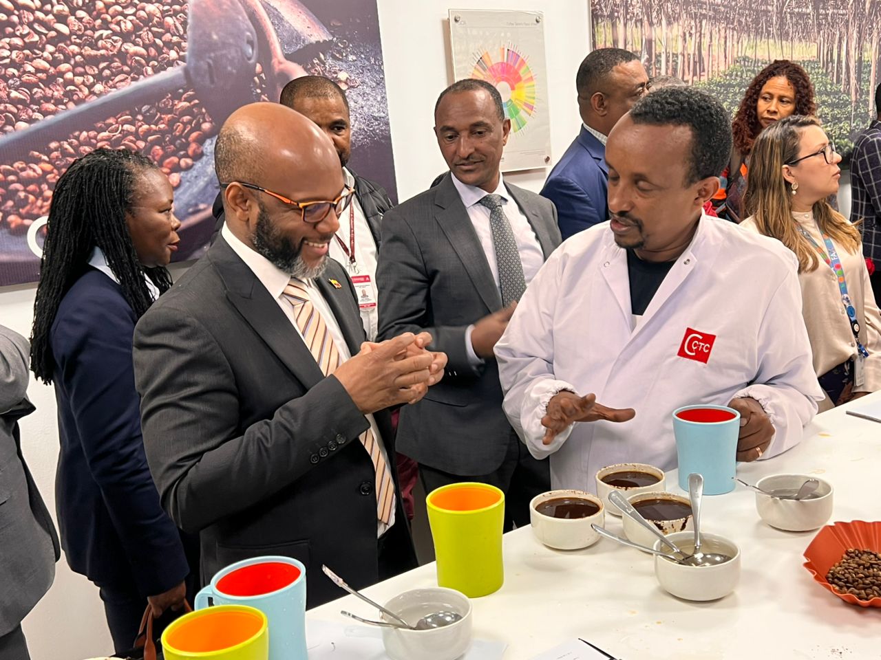 Delegación colombiana visita la Autoridad Etíope del Café y el Té